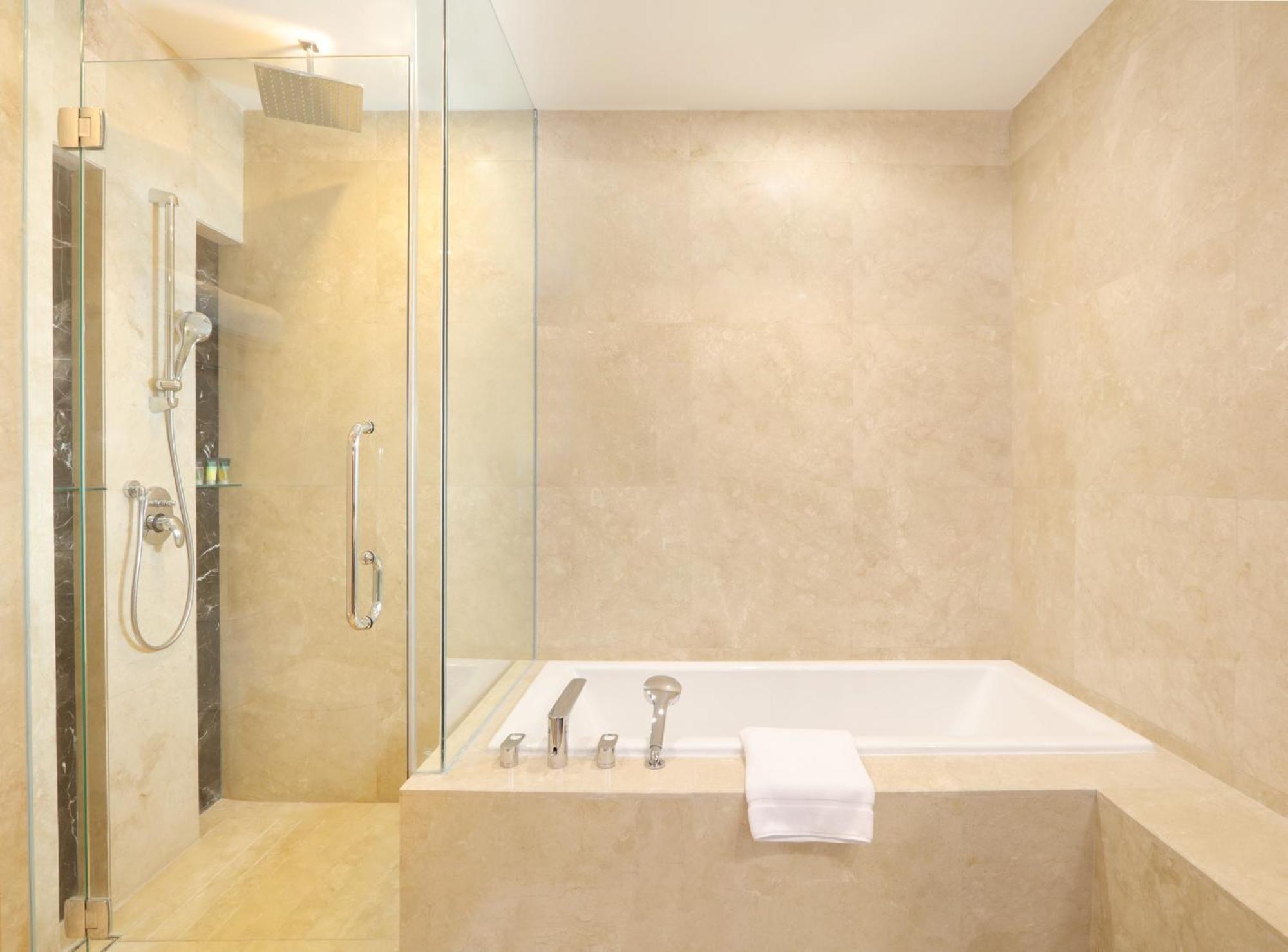Four Points By Sheraton Manado Zewnętrze zdjęcie