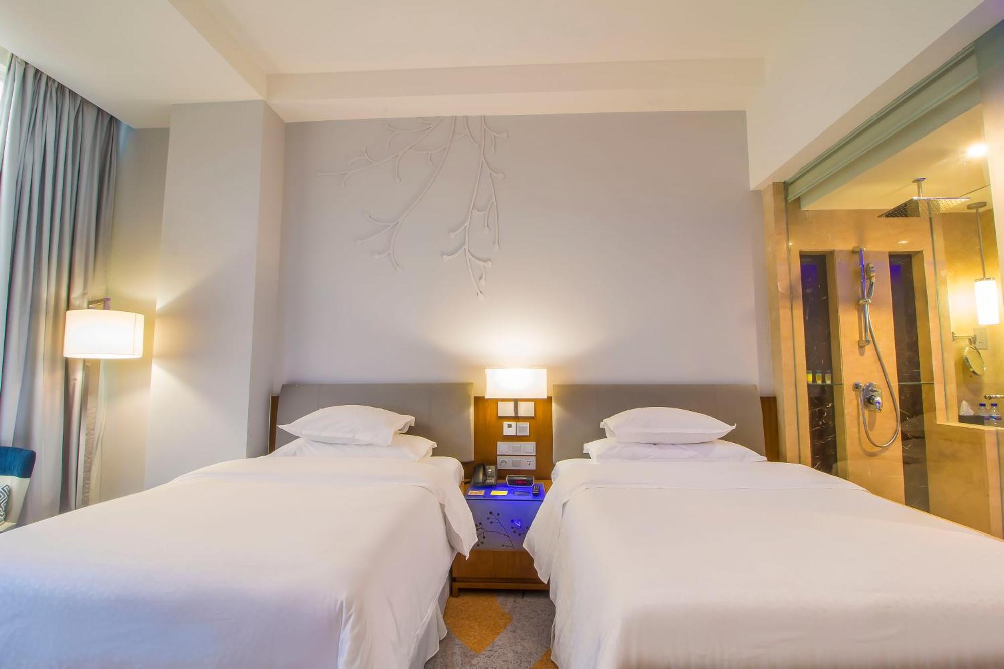 Four Points By Sheraton Manado Zewnętrze zdjęcie