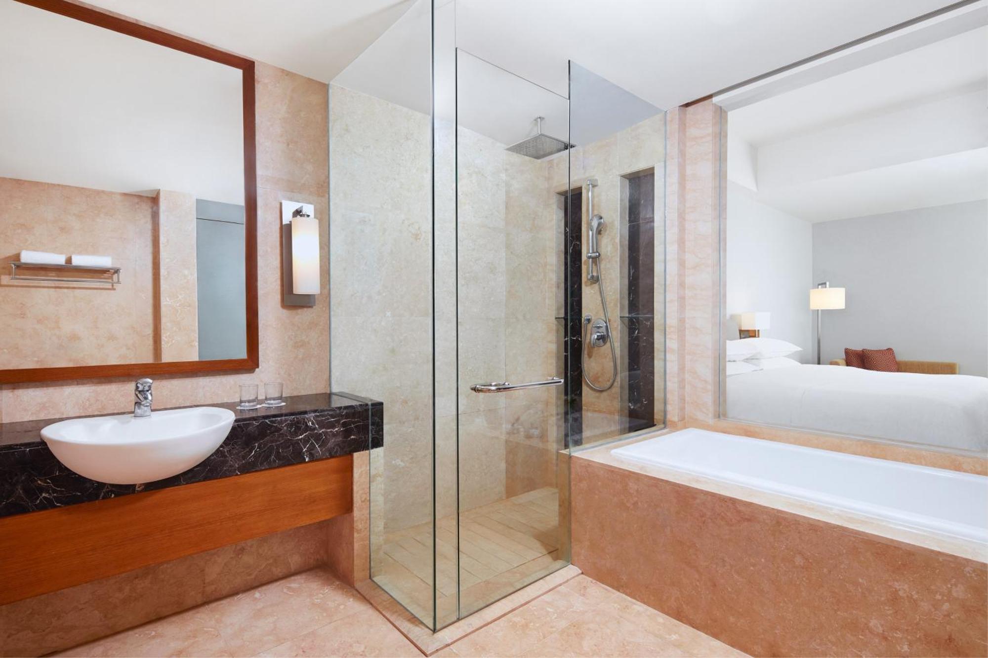 Four Points By Sheraton Manado Zewnętrze zdjęcie