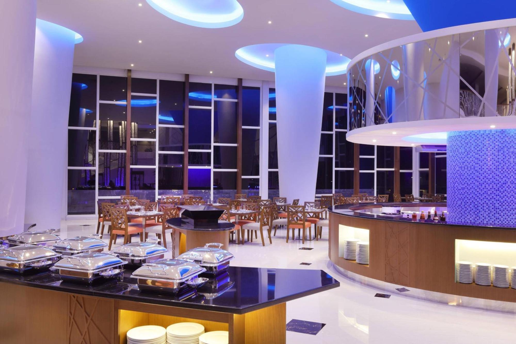 Four Points By Sheraton Manado Zewnętrze zdjęcie