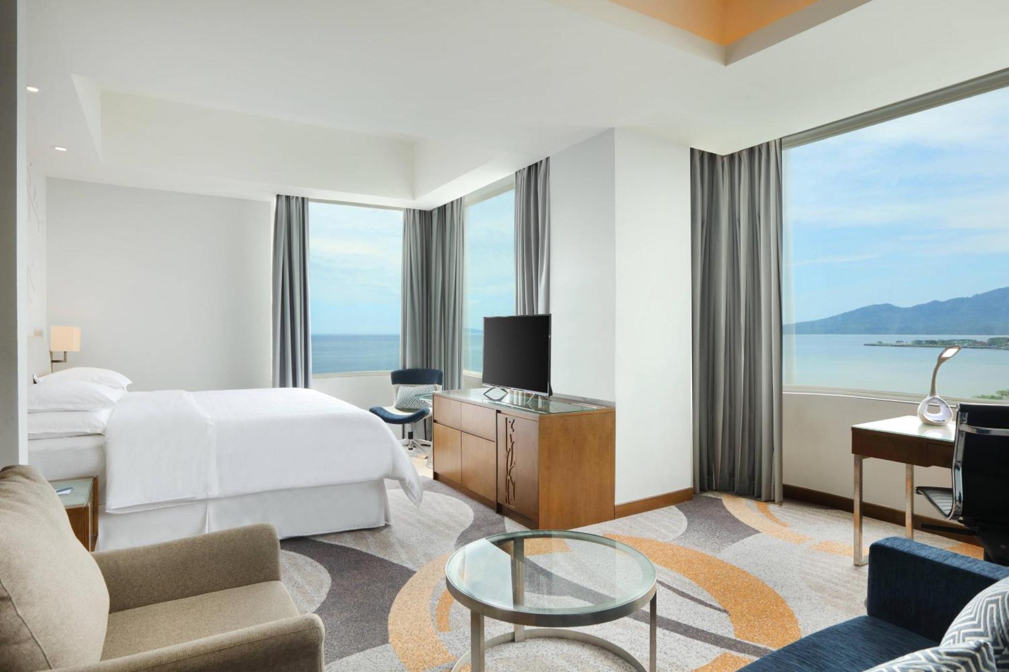Four Points By Sheraton Manado Zewnętrze zdjęcie