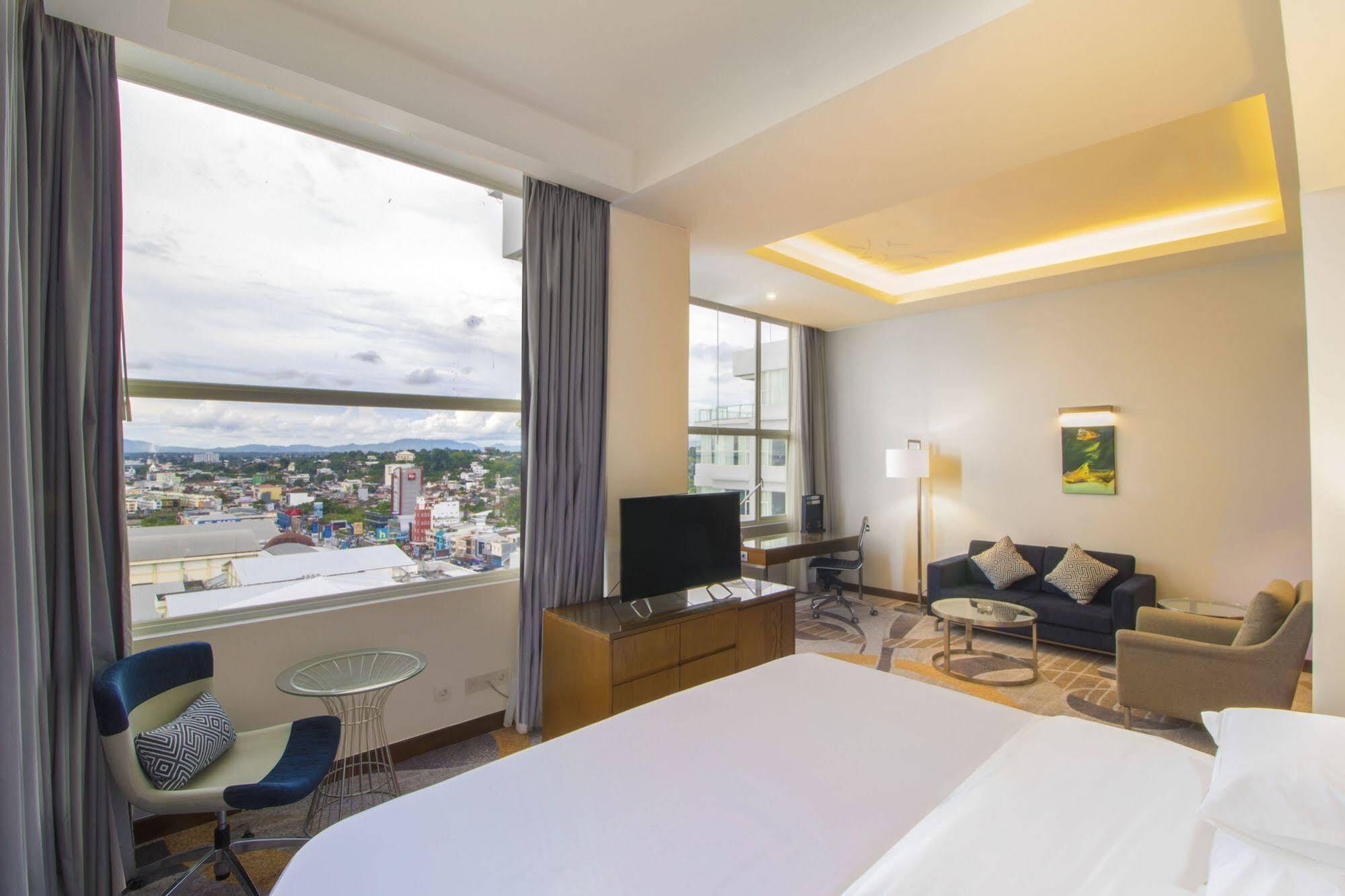 Four Points By Sheraton Manado Zewnętrze zdjęcie